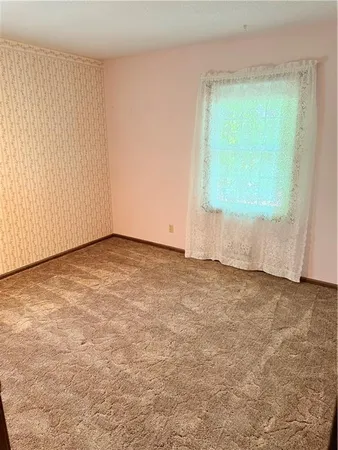 $240,000 | 105 North Landcaster Drive, Raymore, MO 64083