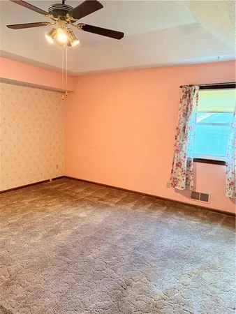 $240,000 | 105 North Landcaster Drive, Raymore, MO 64083