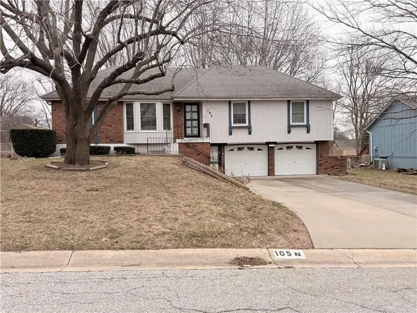 $240,000 | 105 North Landcaster Drive, Raymore, MO 64083