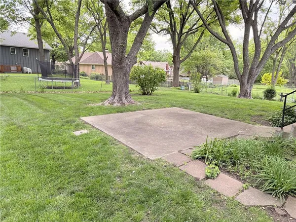 $240,000 | 105 North Landcaster Drive, Raymore, MO 64083
