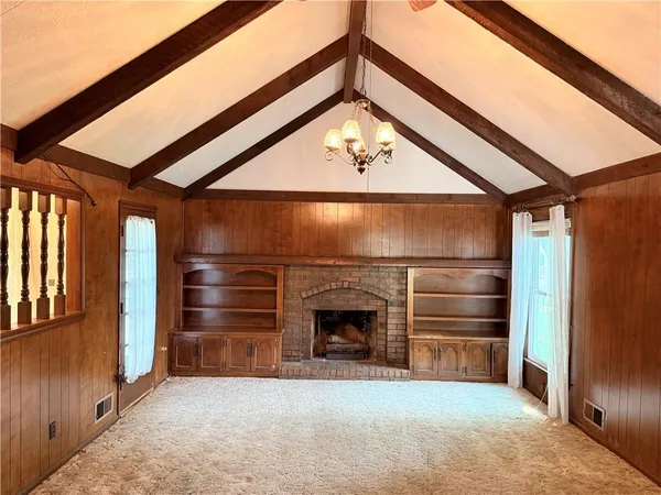 $240,000 | 105 North Landcaster Drive, Raymore, MO 64083