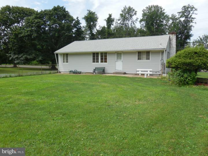 1557 Durham Road Langhorne, PA 19047 - Photo 15 of 16 Exterior Back