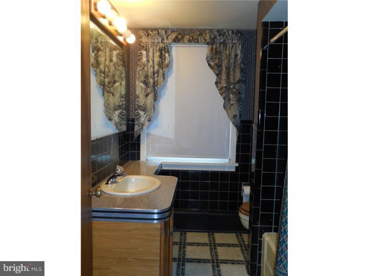 1557 Durham Road Langhorne, PA 19047 - Photo 10 of 16 Bathroom