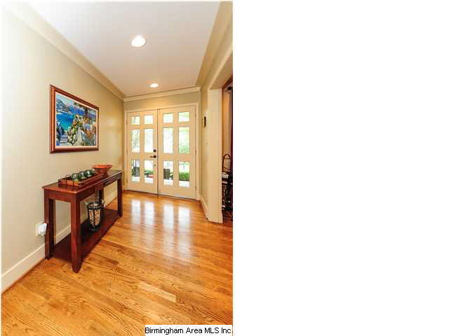 1608 Wellington View Road Birmingham, AL 35209 - Photo 3 of 32