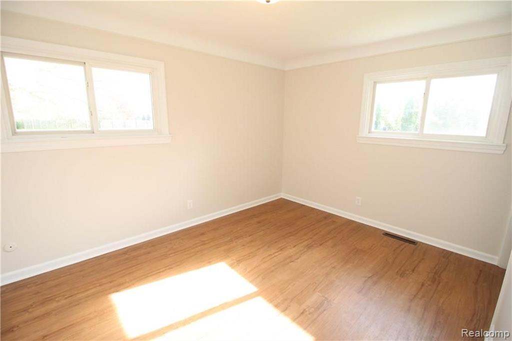 17600 26 Mile Road Macomb, MI 48042 - Photo 24 of 33