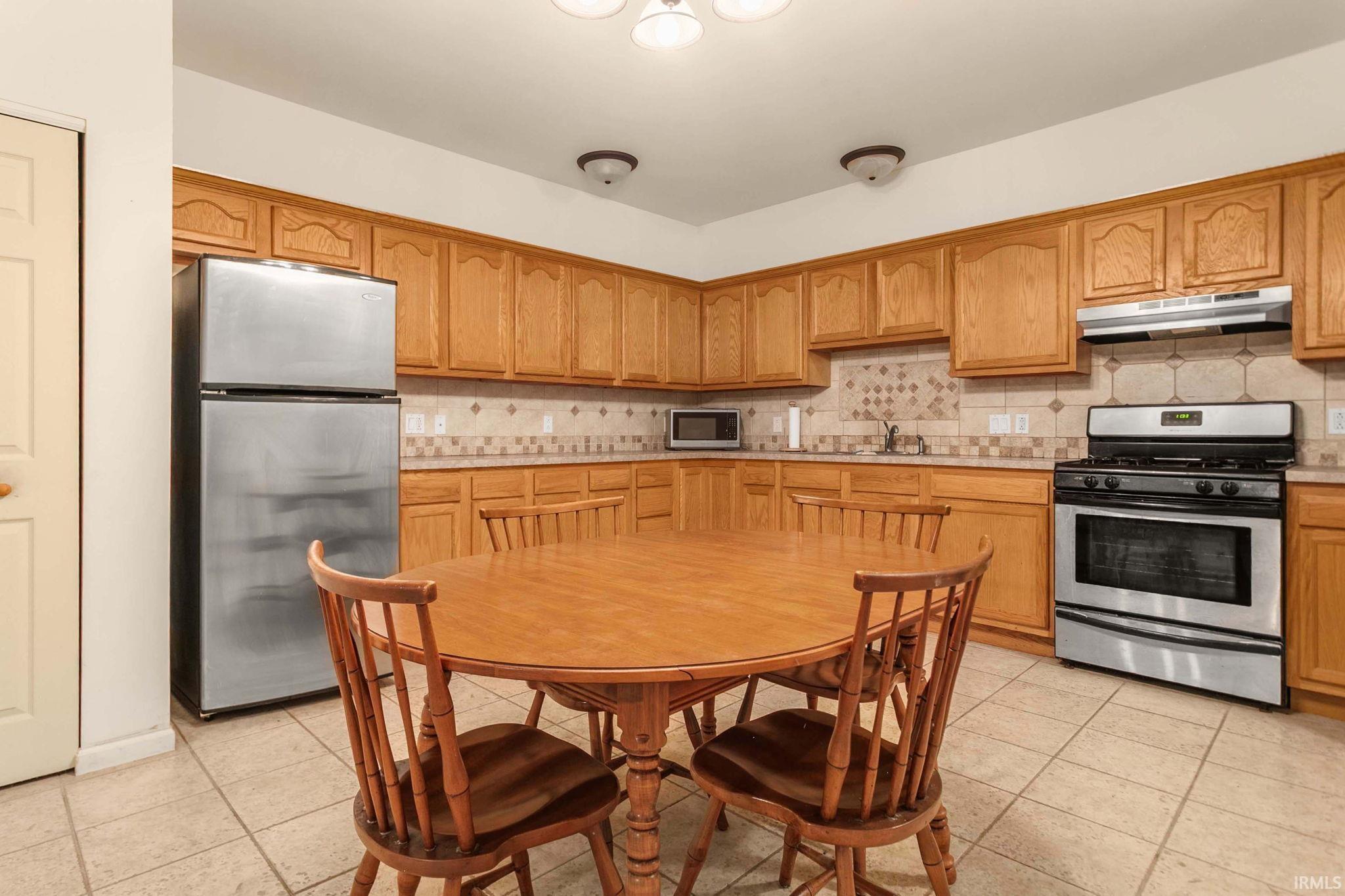 525 South Filbert Street New Carlisle, IN 46552 - Photo 23 of 42