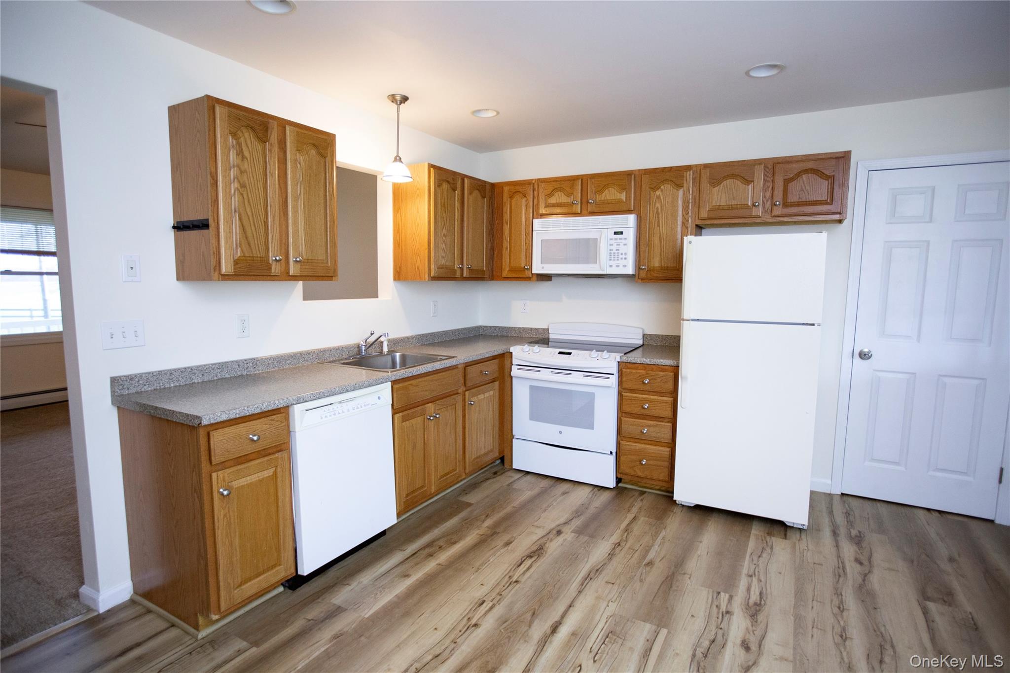 867 Van Wagner Road, Unit A Poughkeepsie, NY 12601 - Photo 3 of 7