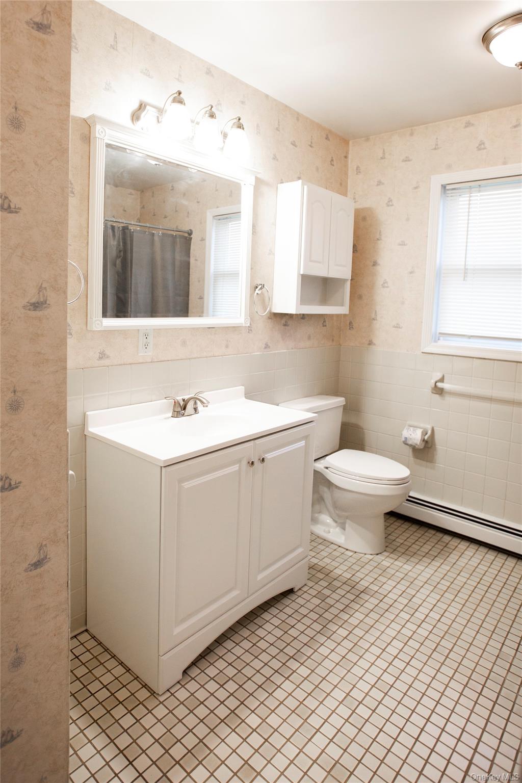 867 Van Wagner Road, Unit A Poughkeepsie, NY 12601 - Photo 4 of 7