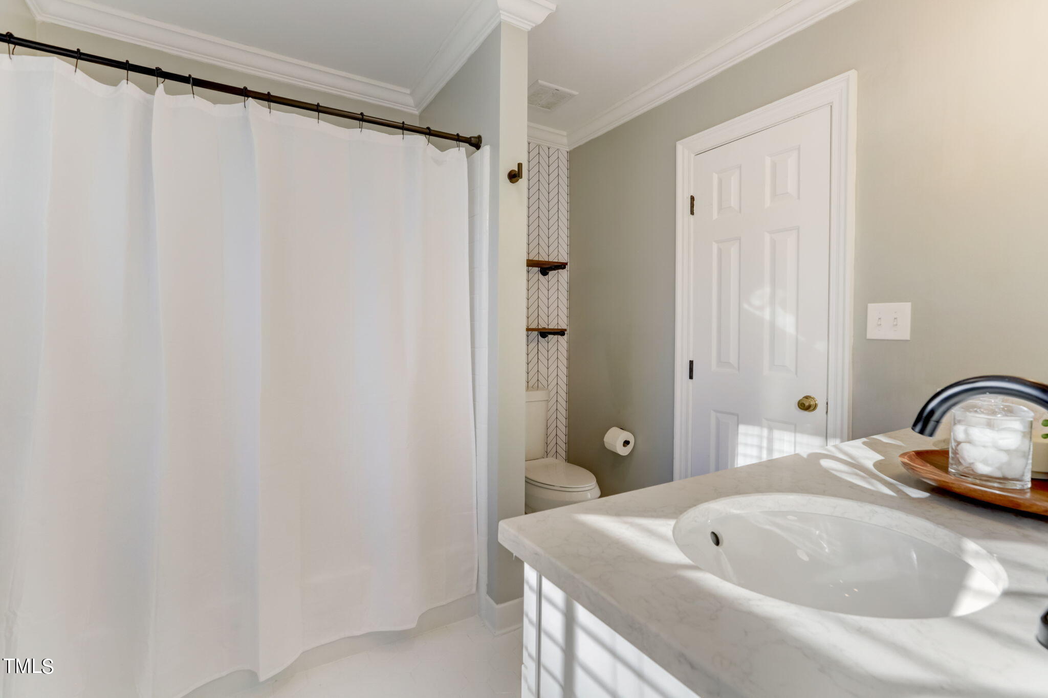 8424 Wycombe Lane Raleigh, NC 27615 - Photo 13 of 23 13-web-or-mls-Wycombe Ln-013
