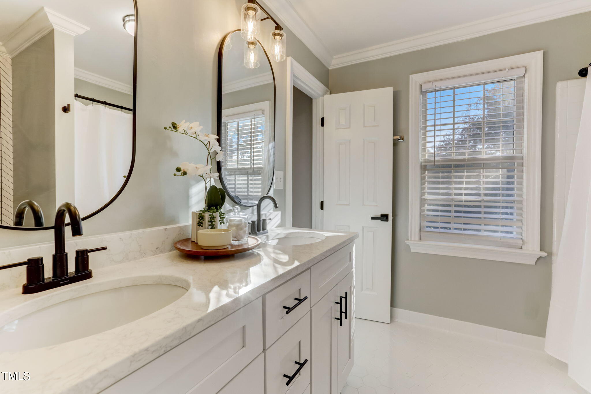 8424 Wycombe Lane Raleigh, NC 27615 - Photo 14 of 23 14-web-or-mls-Wycombe Ln-014