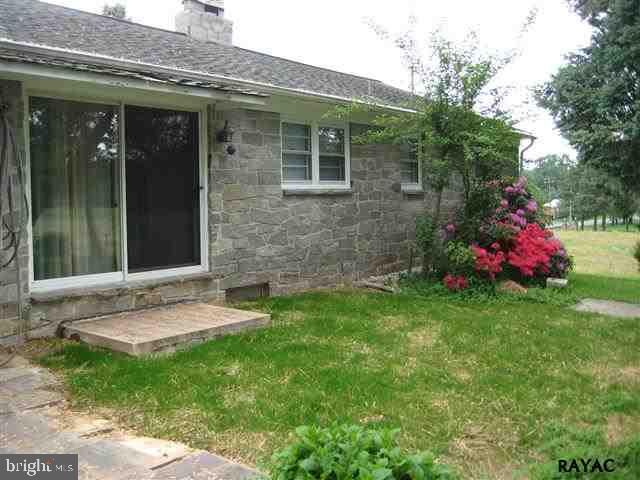 961 Locust Grove Road York, PA 17402 - Photo 13 of 20 Gallery Image 13