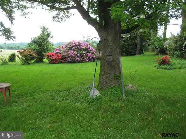 961 Locust Grove Road York, PA 17402 - Photo 17 of 20 Gallery Image 17
