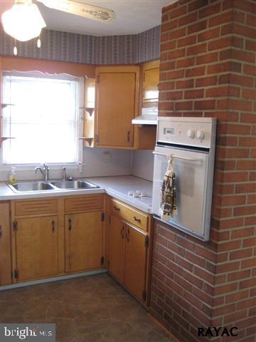 961 Locust Grove Road York, PA 17402 - Photo 5 of 20 Gallery Image 5