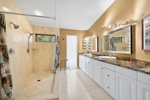 $800,000 | 13170 Southeast Flamingo Drive, Hobe Sound, FL 33455