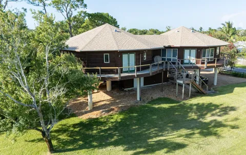 $800,000 | 13170 Southeast Flamingo Drive, Hobe Sound, FL 33455