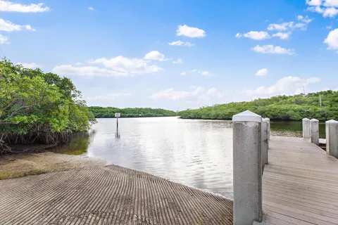 $800,000 | 13170 Southeast Flamingo Drive, Hobe Sound, FL 33455