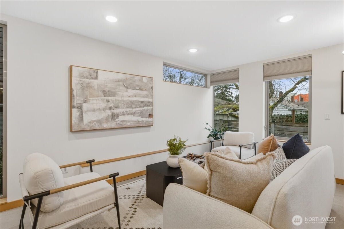 5017 Fauntleroy Way Southwest, Unit B Seattle, WA 98136 - Photo 6 of 37