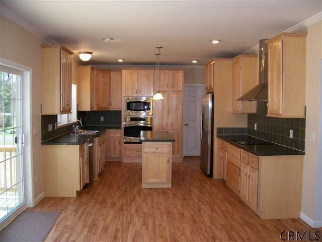 17 Compton Road Clifton Park, NY 12065 - Photo 2 of 6 Photo 2