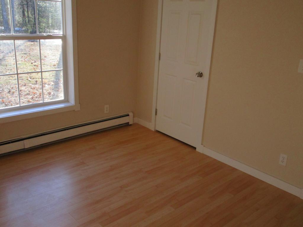 32 Ham Road Raymond, NH 03077 - Photo 12 of 28 Gallery Image 12