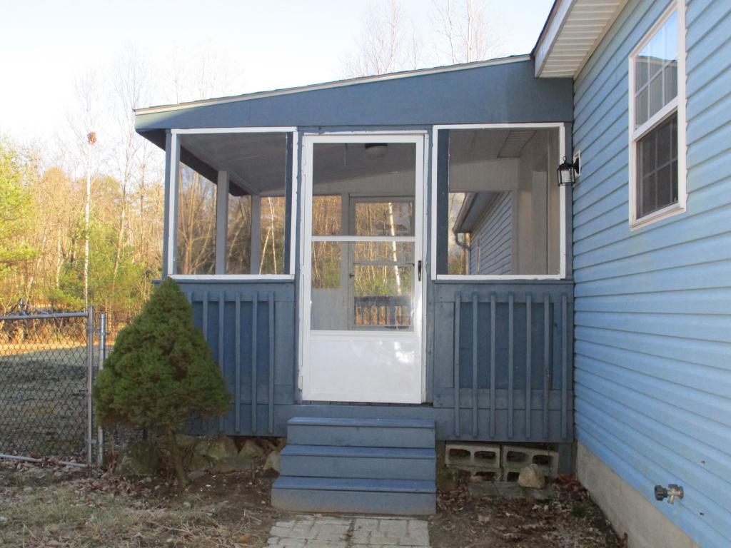32 Ham Road Raymond, NH 03077 - Photo 7 of 28 Gallery Image 7