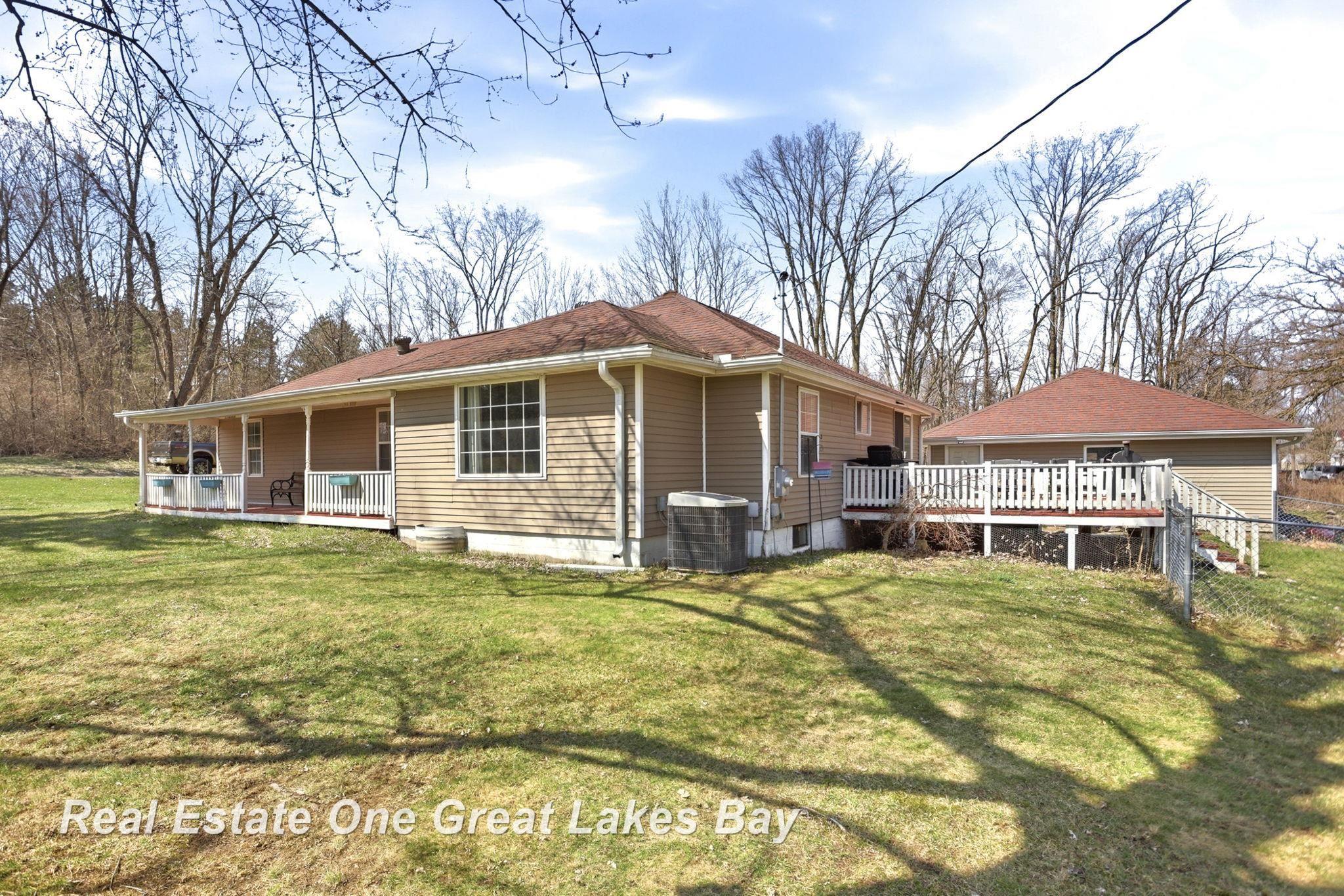 3497 Cat Lake Road Caro, MI 48723 - Photo 6 of 45 50204039-c260454e-c080-4bb1-be98-7fd6539841e3.JPG