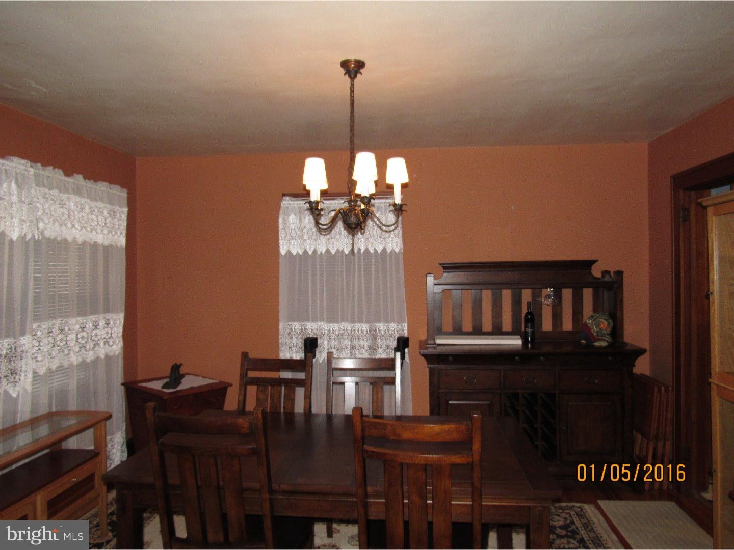 626 Democrat Road Gibbstown, NJ 08027 - Photo 14 of 25 Dining Room