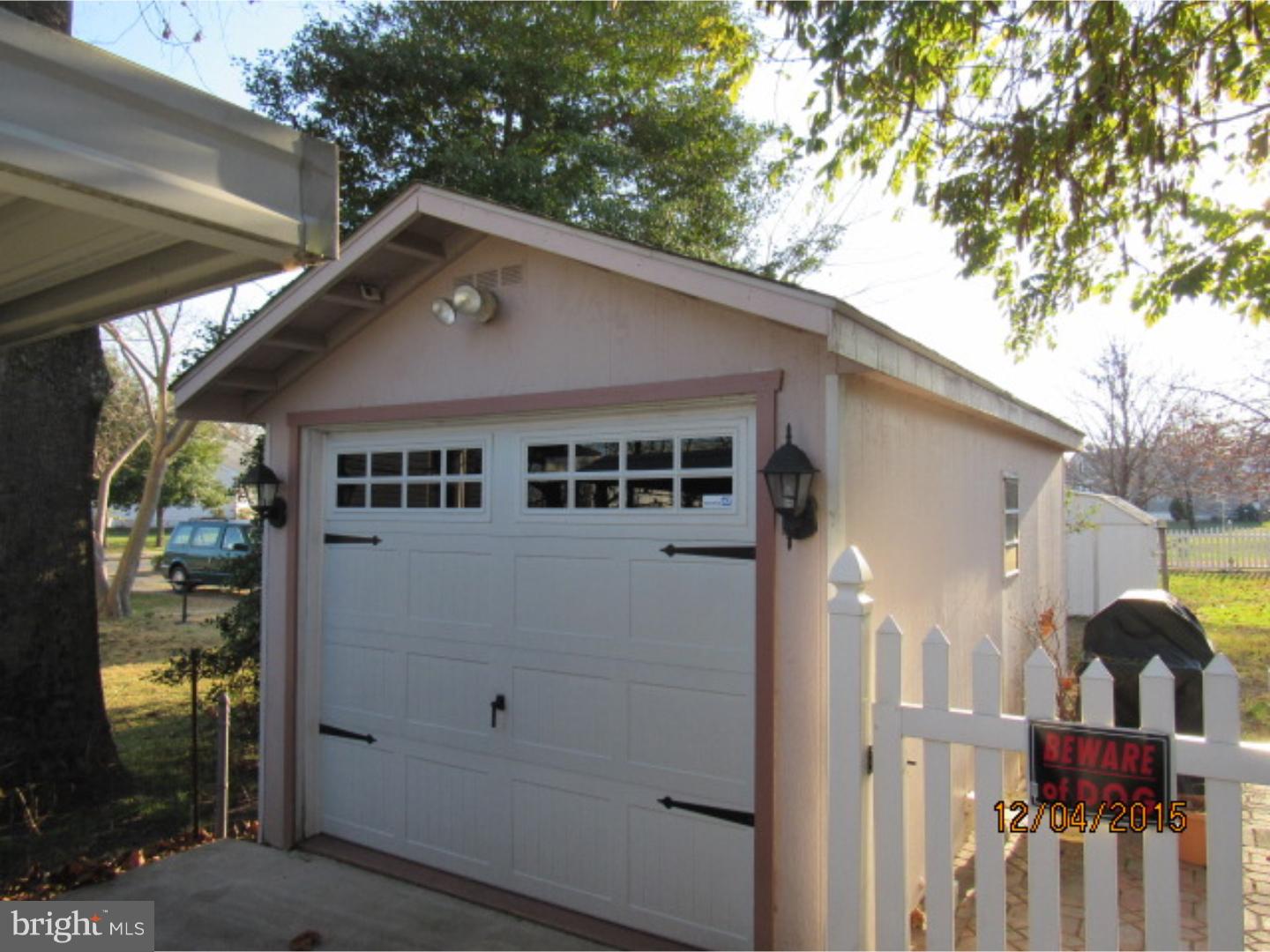 626 Democrat Road Gibbstown, NJ 08027 - Photo 3 of 25 Garage