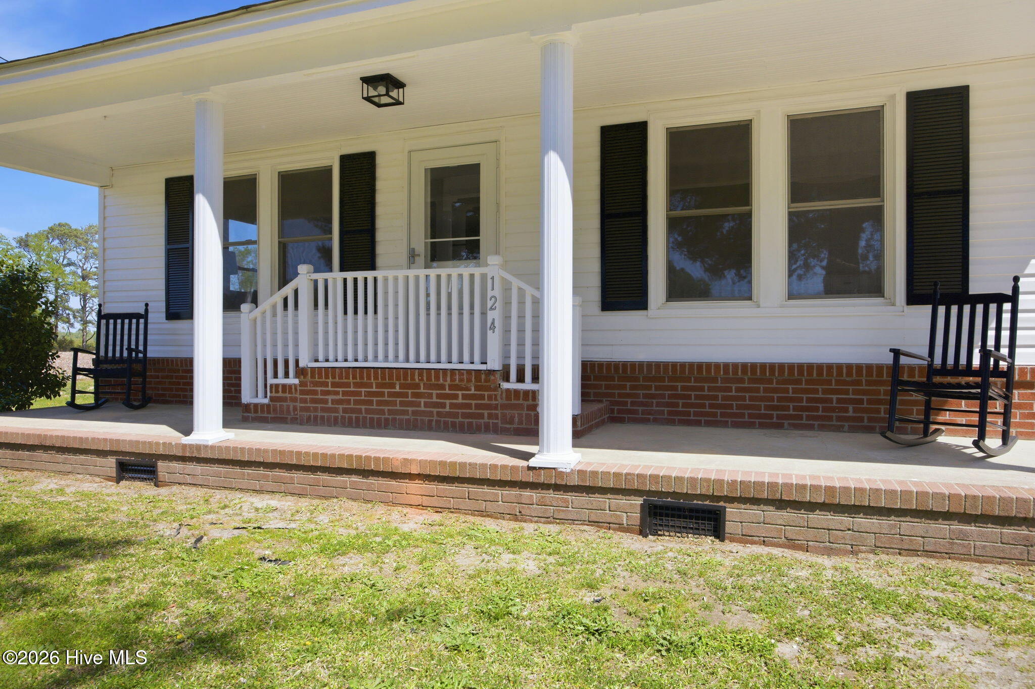 124 Republican Road Windsor, NC 27983 - Photo 41 of 47 full front porch