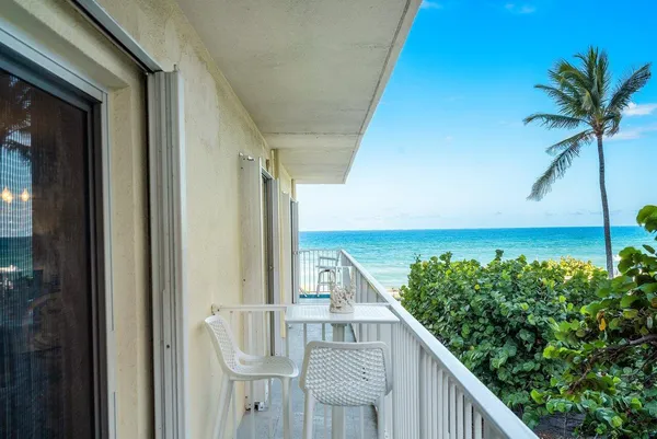 $9,000 | 350 South Ocean Boulevard, Unit 201, Palm Beach, FL 33480