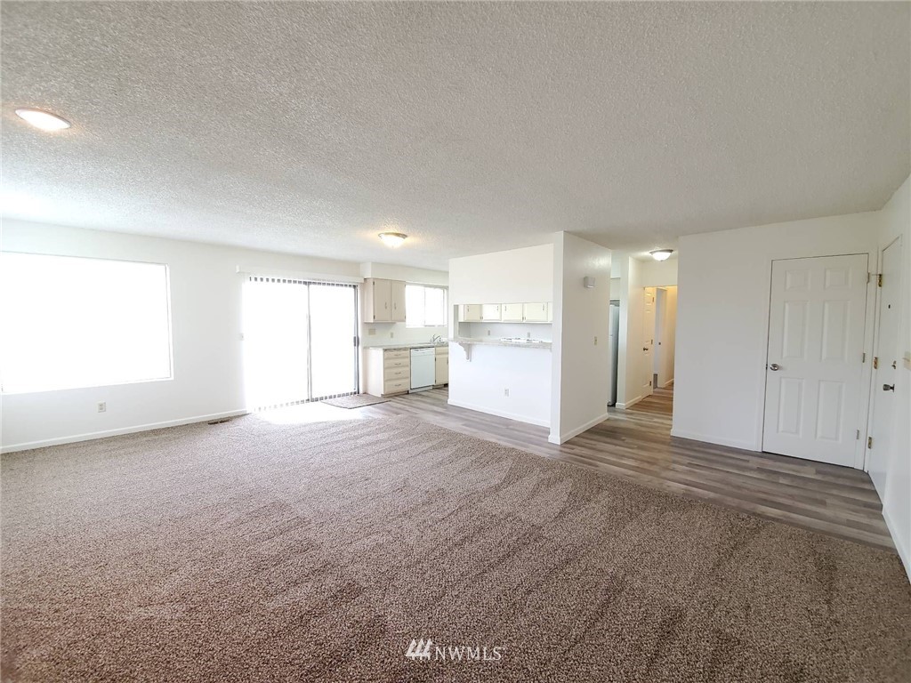 9548 Goodrich Road Southeast Moses Lake, WA 98837 - Photo 4 of 10 Gallery Image 4