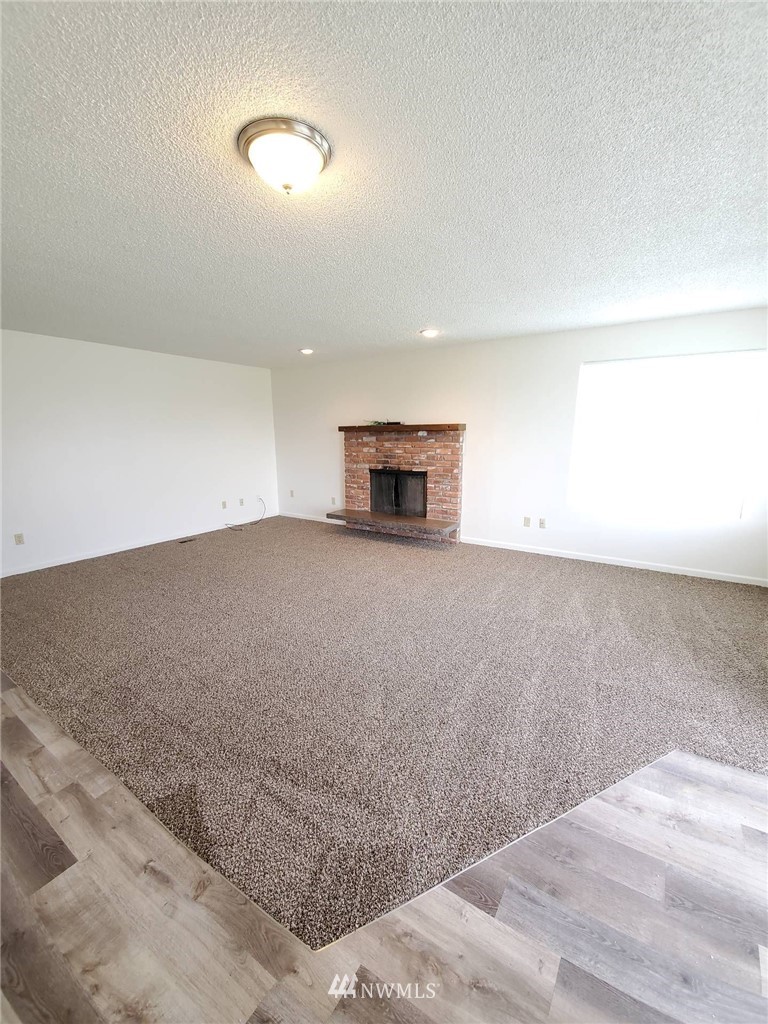 9548 Goodrich Road Southeast Moses Lake, WA 98837 - Photo 5 of 10 Gallery Image 5