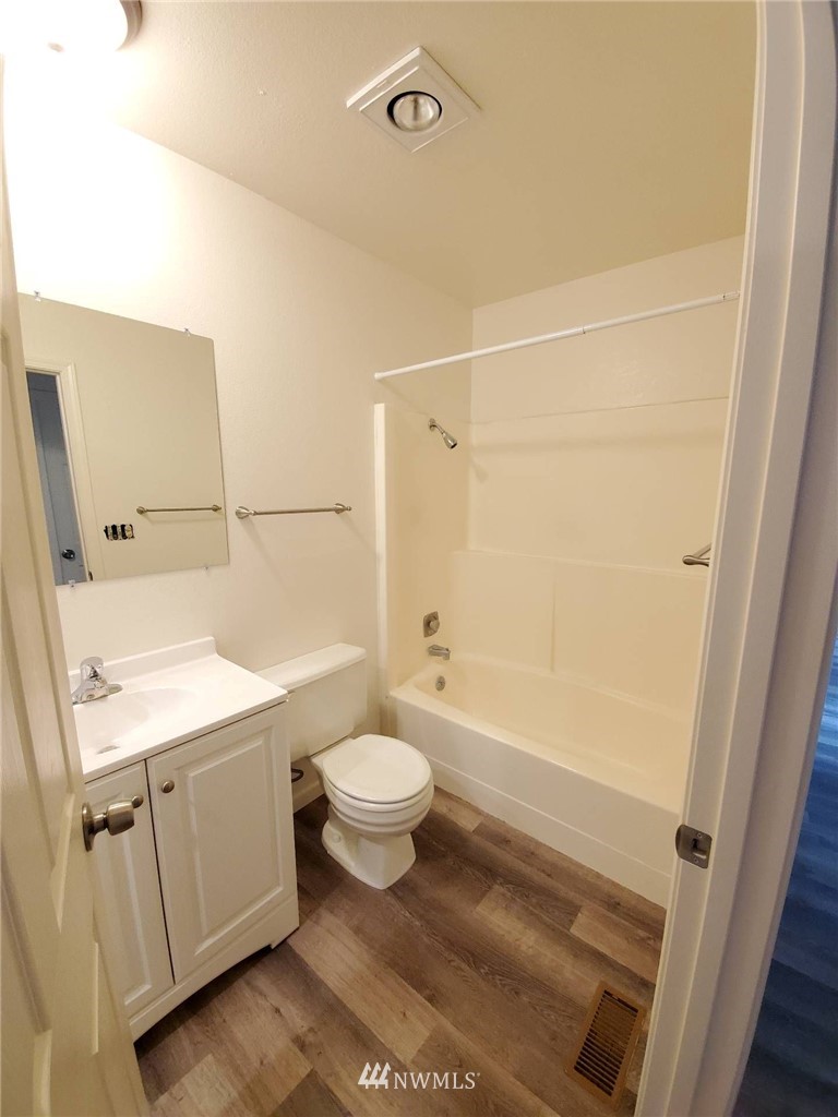 9548 Goodrich Road Southeast Moses Lake, WA 98837 - Photo 8 of 10 Gallery Image 8
