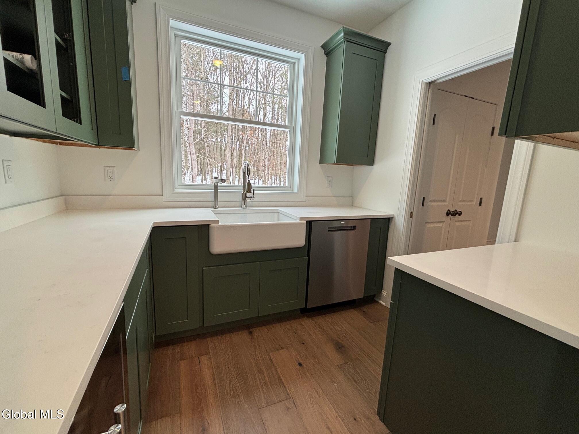 14 Brookhaven Court Wilton, NY 12866 - Photo 3 of 47 IMG_2136