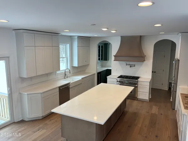 $884,500 | 14 Brookhaven Court, Wilton, NY 12866