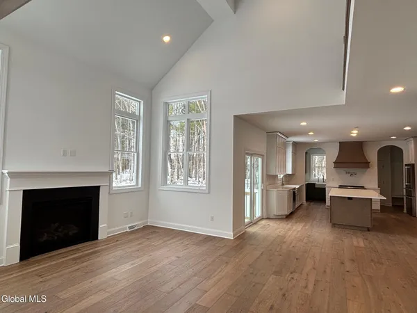 $884,500 | 14 Brookhaven Court, Wilton, NY 12866