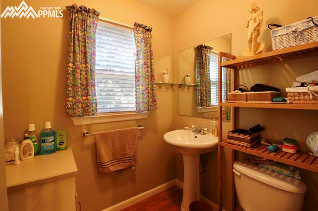 617 Valley Road Colorado Springs, CO 80904 - Photo 16 of 33 Gallery Image 16