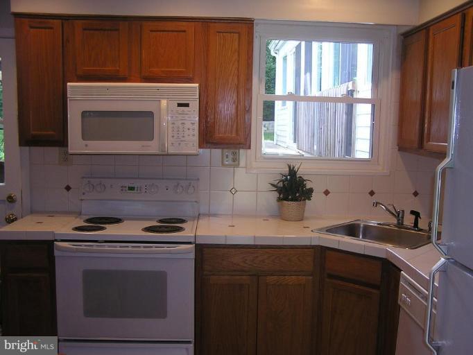 9409 Crosby Road Silver Spring, MD 20910 - Photo 7 of 25 Kitchen