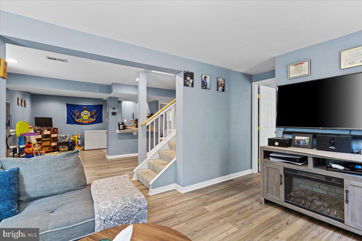 976 Eagle Point Lusby, MD 20657 - Photo 18 of 29 Gallery Image 18