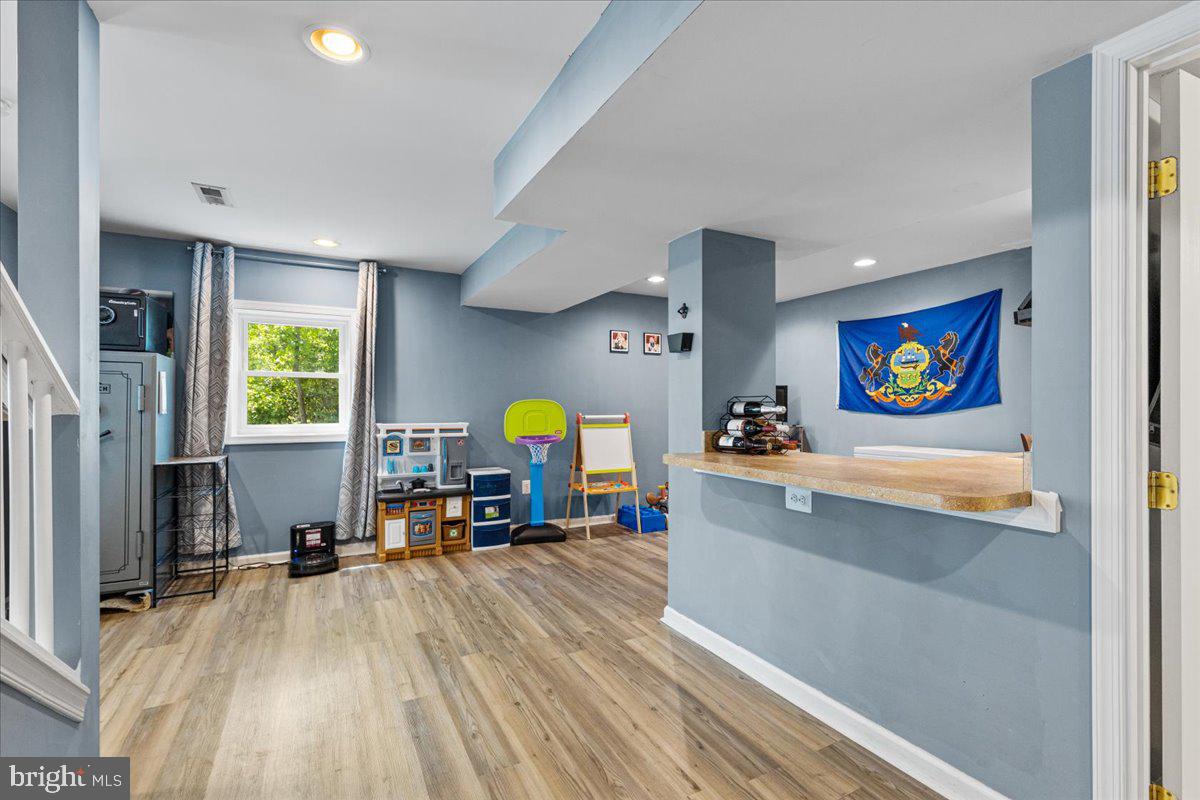 976 Eagle Point Lusby, MD 20657 - Photo 22 of 29 Gallery Image 22