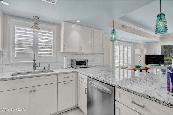 $2,800 | 2029 Eastwood Road, Unit 157, Wilmington, NC 28403