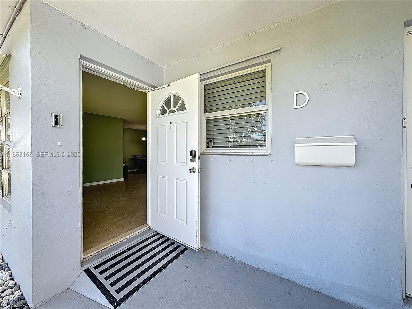290 Main Boulevard, Unit C Boynton Beach, FL 33435 - Photo 3 of 56 a view of an empty room