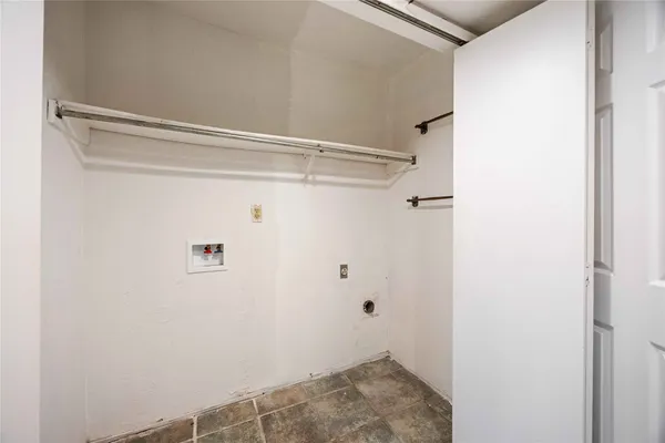 a view of utility room