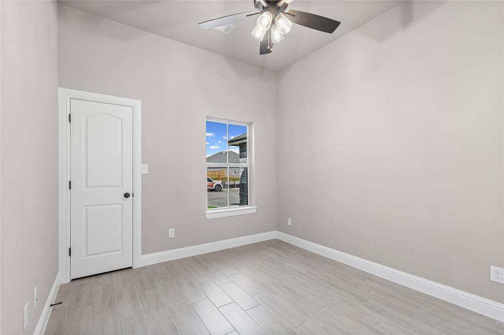 620 Jameson Springtown, TX 76082 - Photo 29 of 38 Gallery Image 29