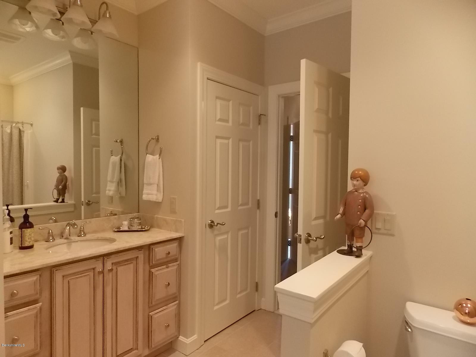 9 High Crest Road, Unit 9 Lenox, MA 01240 - Photo 32 of 54 bath3