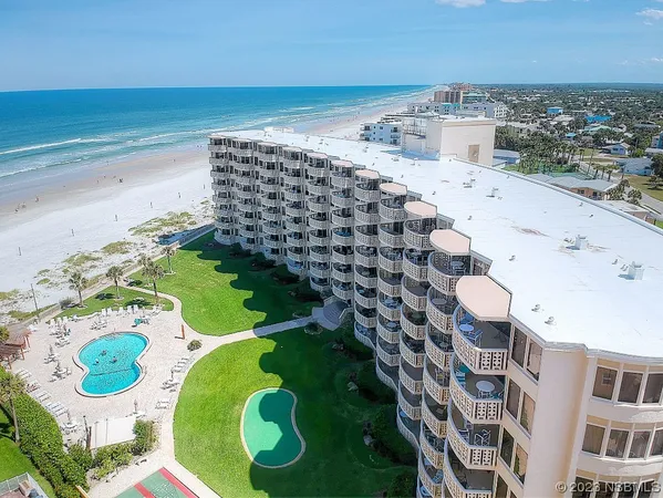 a view of building with outdoor space