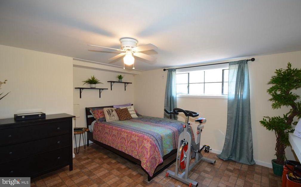 1104 Mapleton Street Woodbridge, VA 22191 - Photo 24 of 26 Gallery Image 24