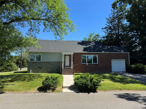 $915,000 | 25 Alta Parkway, Mount Vernon, NY 10552