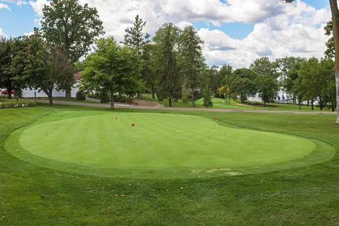 $1,000,000 | 21-xx Huntington Point Road East, Minnetonka Beach, MN 55391