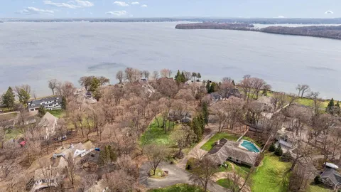 $1,000,000 | 21-xx Huntington Point Road East, Minnetonka Beach, MN 55391