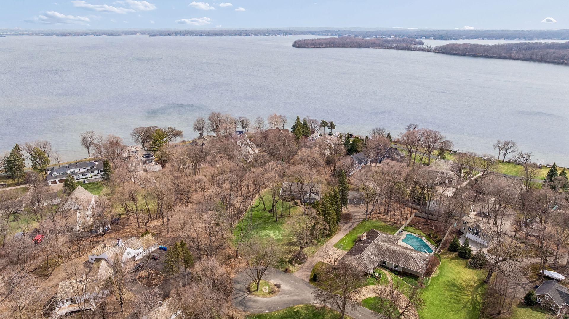 21-xx Huntington Point Road East Minnetonka Beach, MN 55391 - Photo 5 of 15